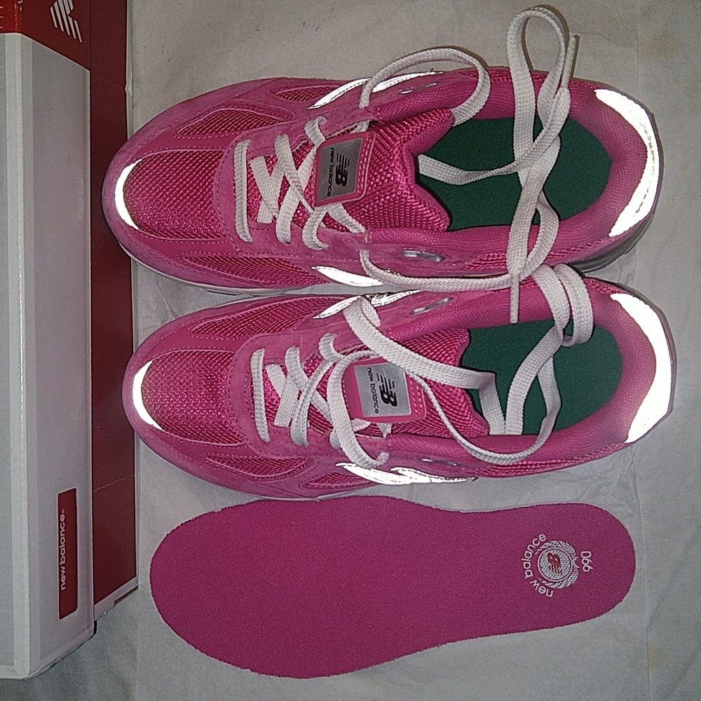 New Balance KJ990 kids/youth running shoes.never worn